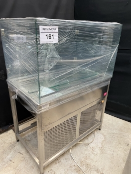 Hűtővitrin (törött felépítmény)