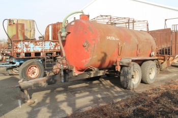 Szippantós tartálykocsi - Detk-138