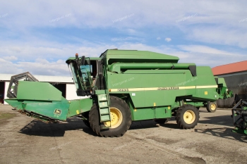 Kombájn - John Deere, 2264