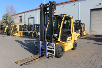 Homlokvillás targonca (gáz üzemű)