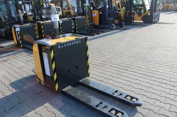 Platformos raklapszállító