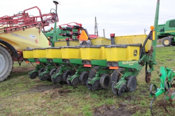 Vetőgép - John Deere, 1750