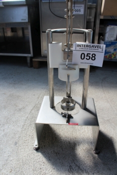 Ananászvágó/hámozó