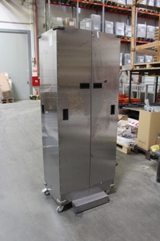 Betöltő kocsi (zárt)