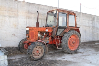 Traktor - MTZ 82