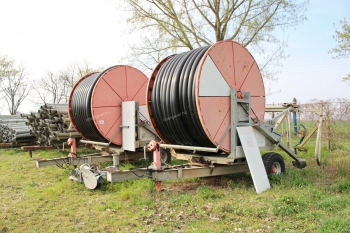 Bontott öntöző dobok