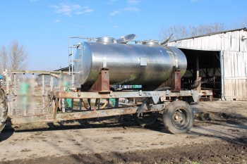 Tartályos pótkocsi