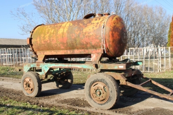 Tartályos pótkocsi