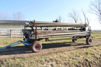 Pótkocsi és csövek