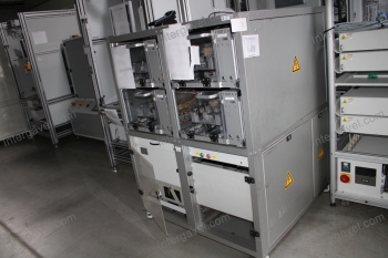 Bontott teszt szekrény