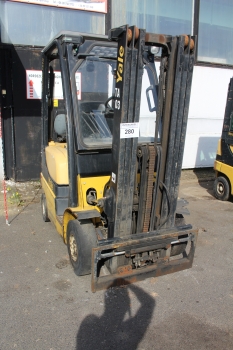 Homlokvillás targonca (gáz üzemű)