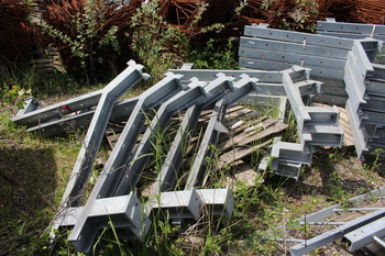 Horganyzott Y-alakú elemek