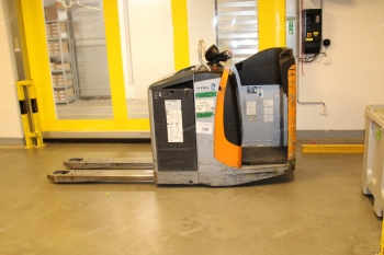 Elektromos raklapmozgató targonca