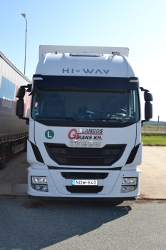 Nyergesvontató és pótkocsi aukciója