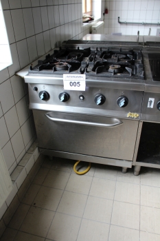 Gáztűzhely sütő résszel