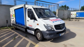 Hűtős kisteherautó