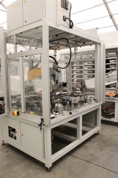 Szerelő munkahely, konvejor, kemence aukciója