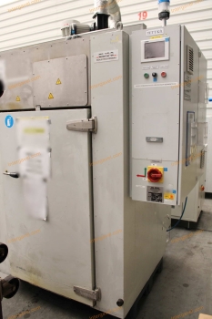 Kemencék és hűtőszekrény aukciója