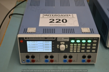 Rohde & Schwarz programozható tápegység