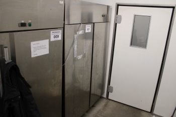 Nagykonyhai eszközök és vontató aukciója