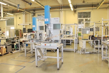 Fröccsöntő üzem és szerelde eszközeinek aukciója