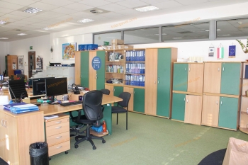 Irodabútorok aukciója