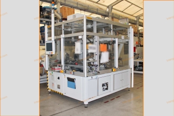 Bontott szerelő munkahely TS 60-as Stäubli robottal