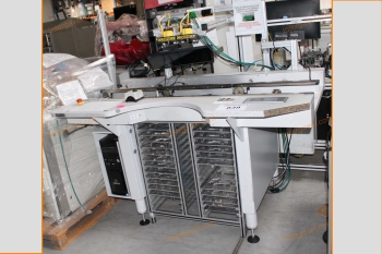 Bontott szerelő munkahely