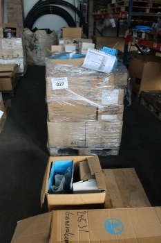 Vegyes kábelek és szerelési anyagok