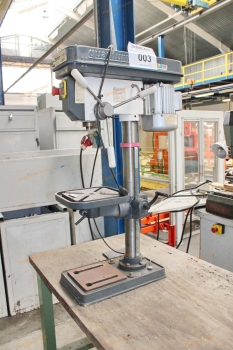 Asztali fúrógép és asztal