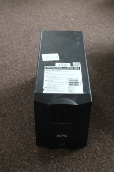 APC szünetmentes tápegység