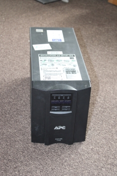 APC szünetmentes tápegység