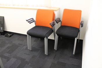 Tárgyalószék (narancs)