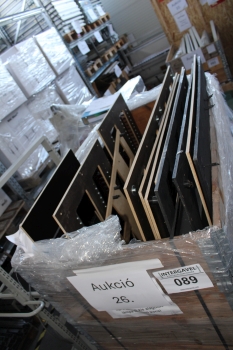 Vegyes méretű rétegelt paletta