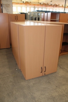 Banki irodabútorok, irodai eszközök aukciója