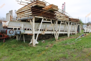 Soradagoló szalaggal