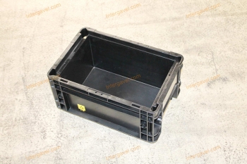 Műanyag láda - 300x200-147