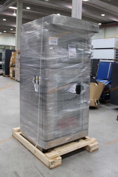 Kemence, polc, papírtasak aukciója