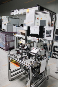 Bontott szerelő munkahely