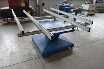 Szerelő-gumizóasztal