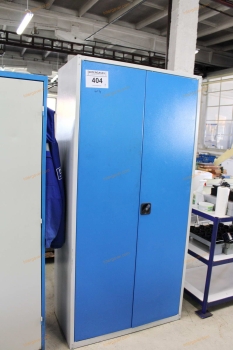 Szerszámos szekrény és szerszámok