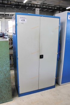 Szerszámos szekrény és szerszámok