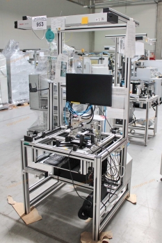 Bontott szerelő munkahely