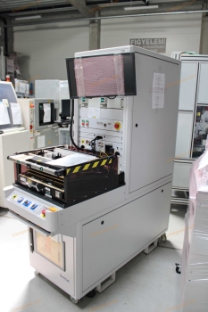 Bontott teszt szekrény