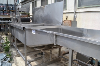 Gyümölcsfeldolgozó gépek, eszközök aukciója