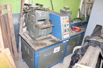 Kovácsoló berendezés