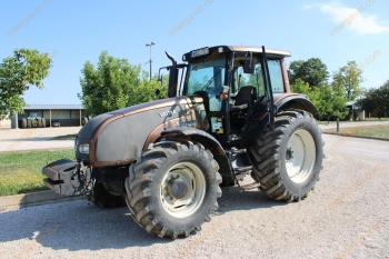 Traktor - Valtra