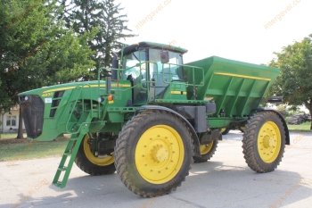 Önjáró műtrágyaszóró - JD