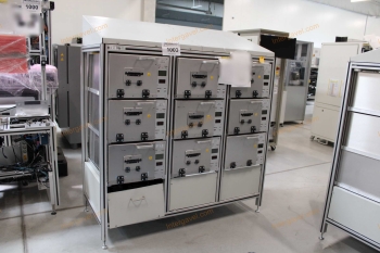 Bontott teszt szekrény