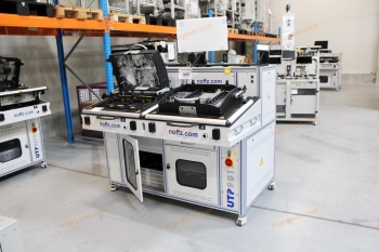 Bontott teszt szekrény